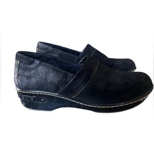 Born Women's Size 10 Bailie Black Closed Back Leather Suede Casual Slip on Clogs